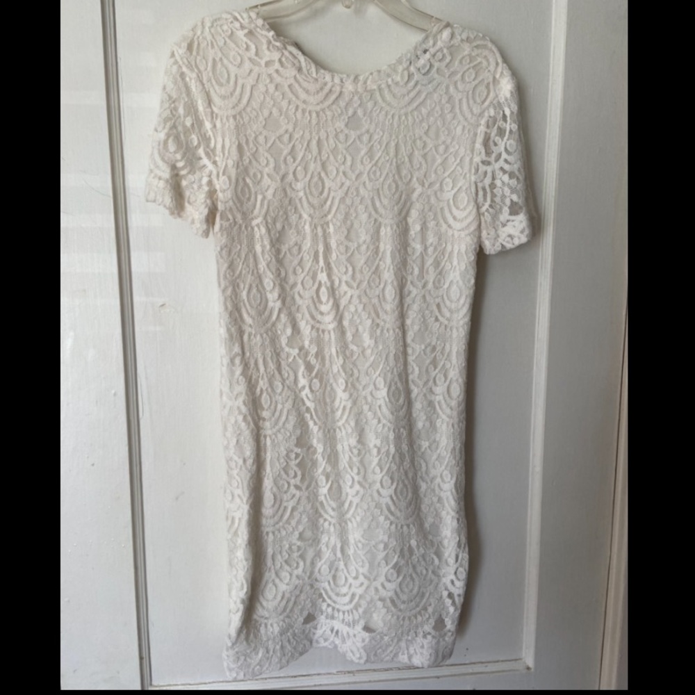 Lace midi dress
